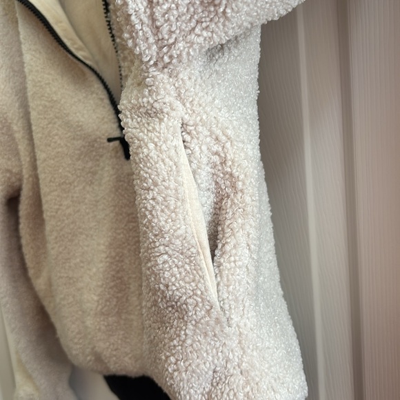 Fabletics jacket - Picture 12 of 12